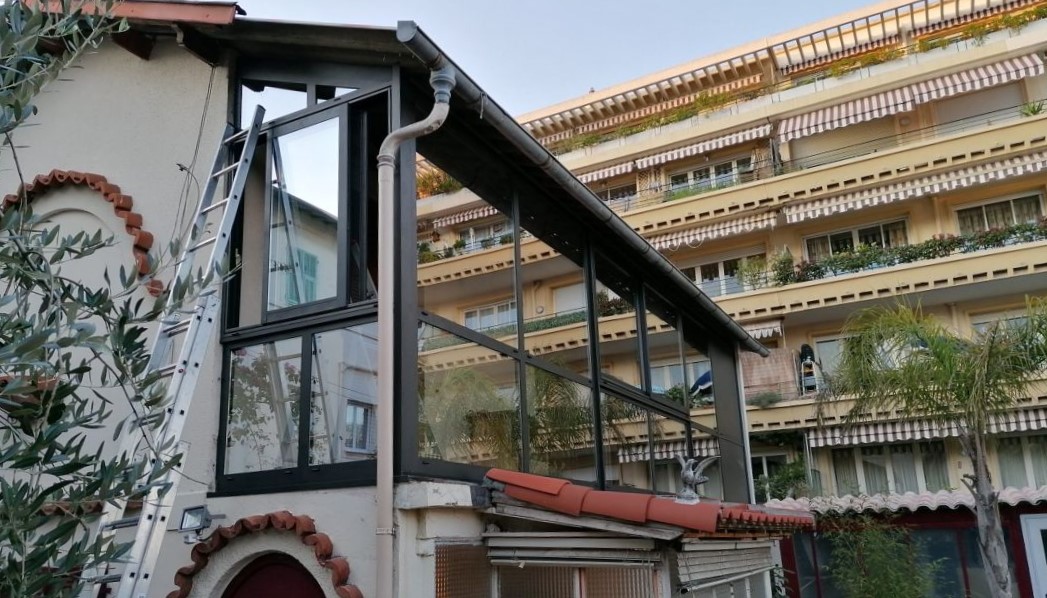 vérandas tubulaires dans les Alpes-Maritimes 06